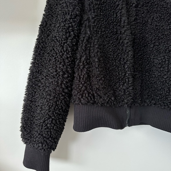 Black sherpa cropped jacket - Picture 2 of 3